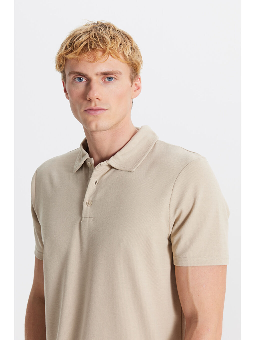 Erkek Bej Standart Fit Normal Kesim Polo Yaka Tişört-3