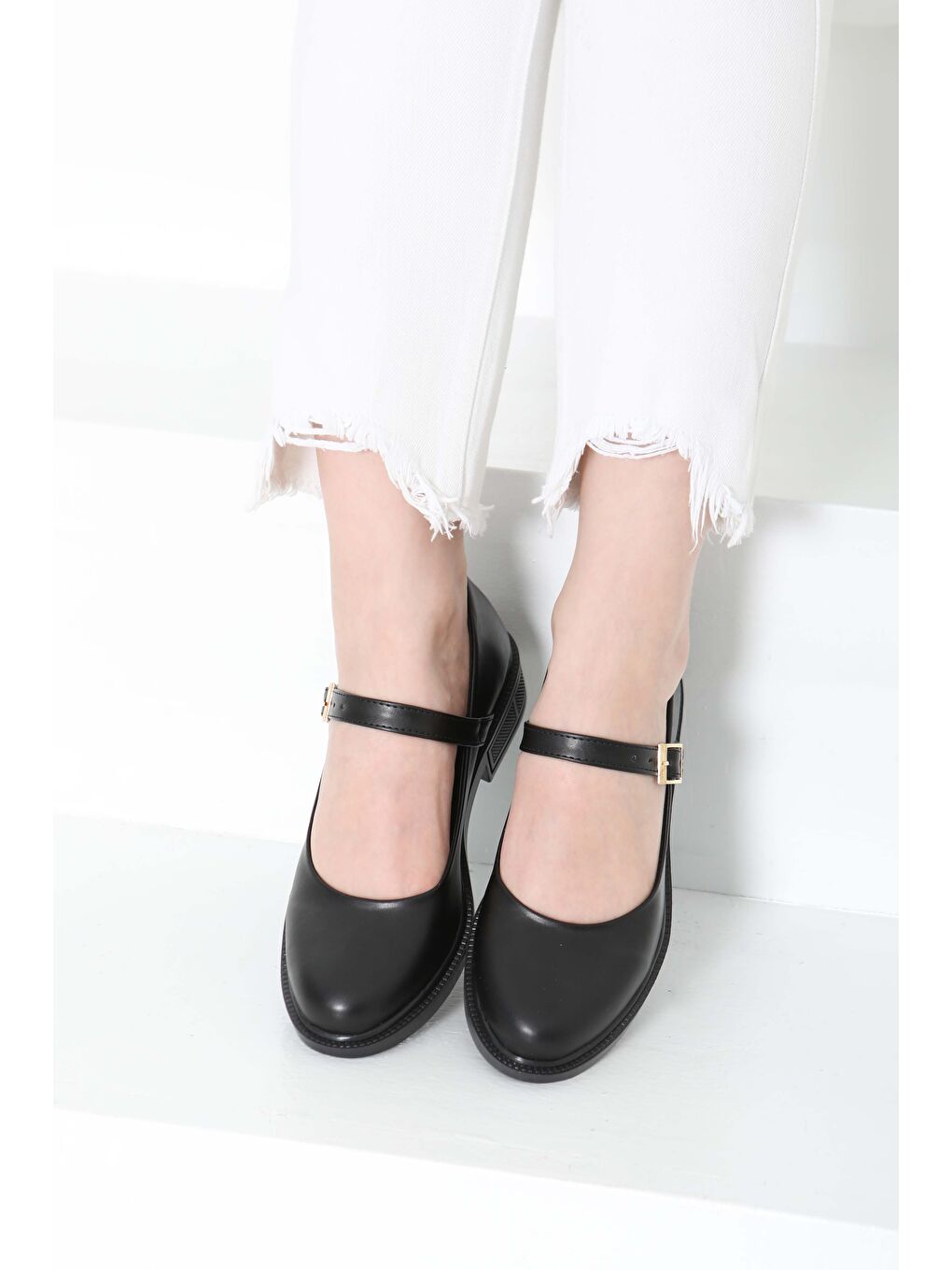 Kadın Siyah Jane Kemer Detaylı Loafer Ayakkabı - 27145-2