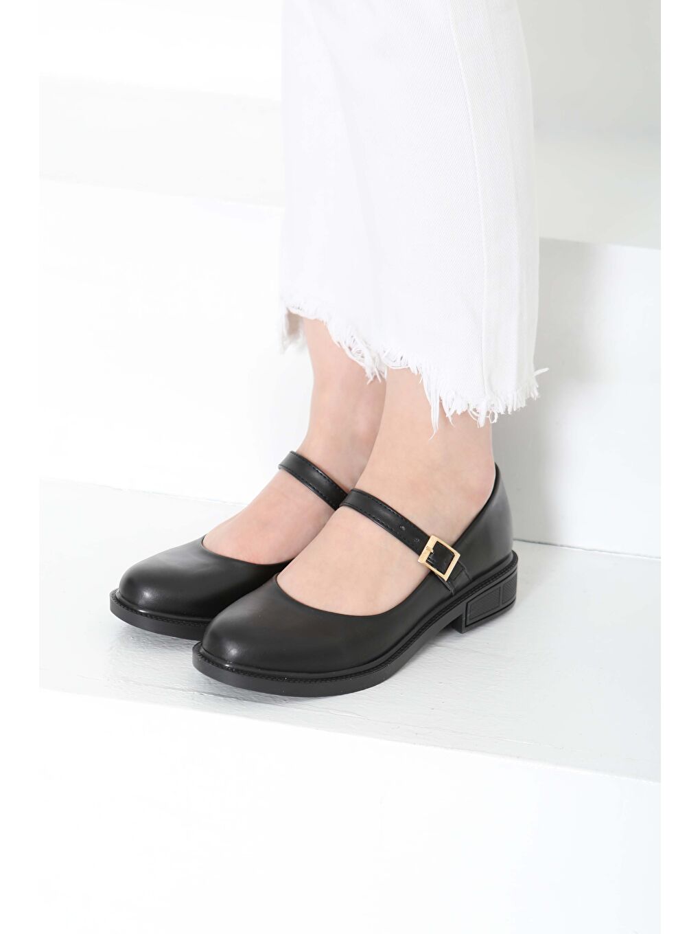 Kadın Siyah Jane Kemer Detaylı Loafer Ayakkabı - 27145-3