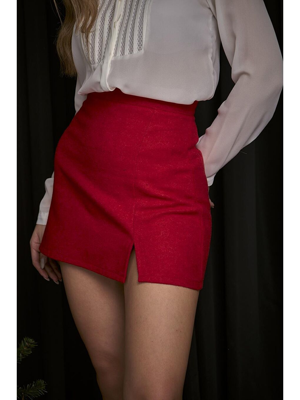 Kaşe Yırtmaçlı Kırmızı Mini Etek-4