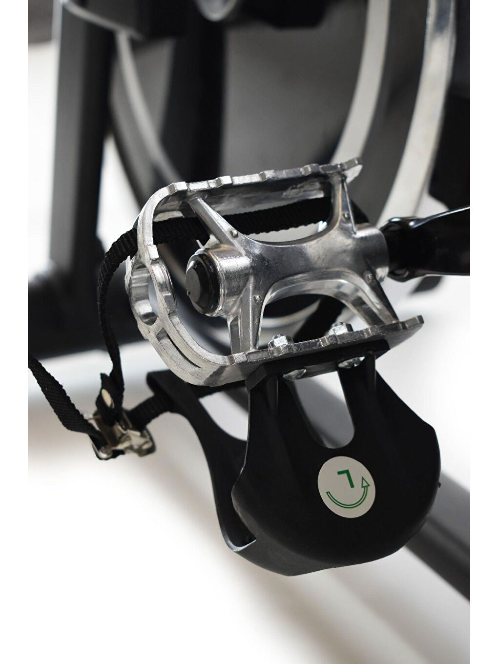 Siyah Healife Spinning Kondisyon Bisikleti Spin Bike Direnç Ayarlanabilir Nabız Ölçer 8 Kg Disk-3