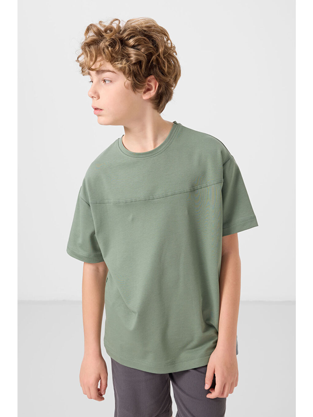 Açık Yeşil-Antrasit Pamuklu Oversize Fit Dokuma Hafif Esnek Chino Erkek Çocuk Şort Takım - 11279-3