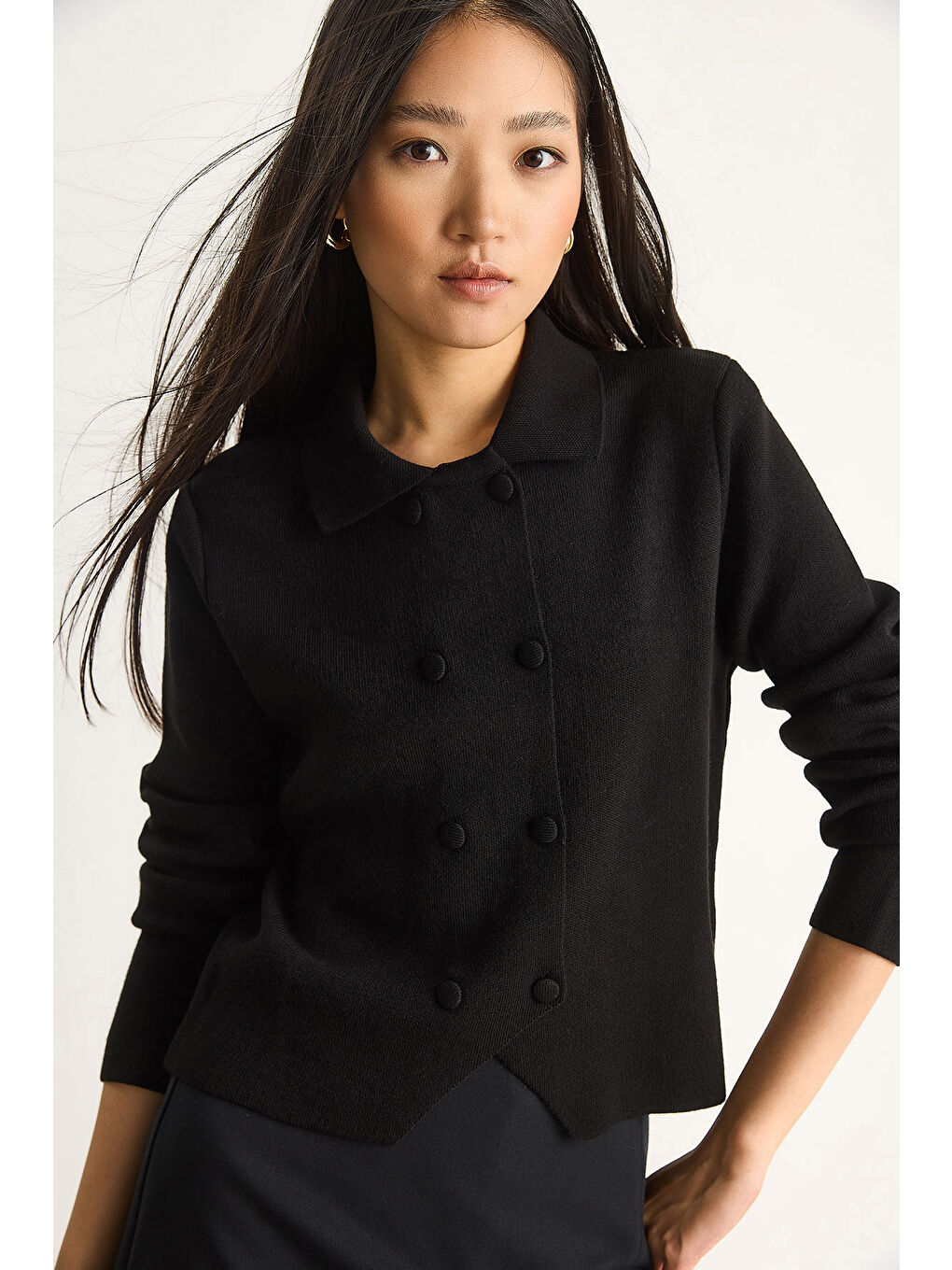 Siyah Kadın Çift Düğme Detaylı Kruvaze Hırka-4