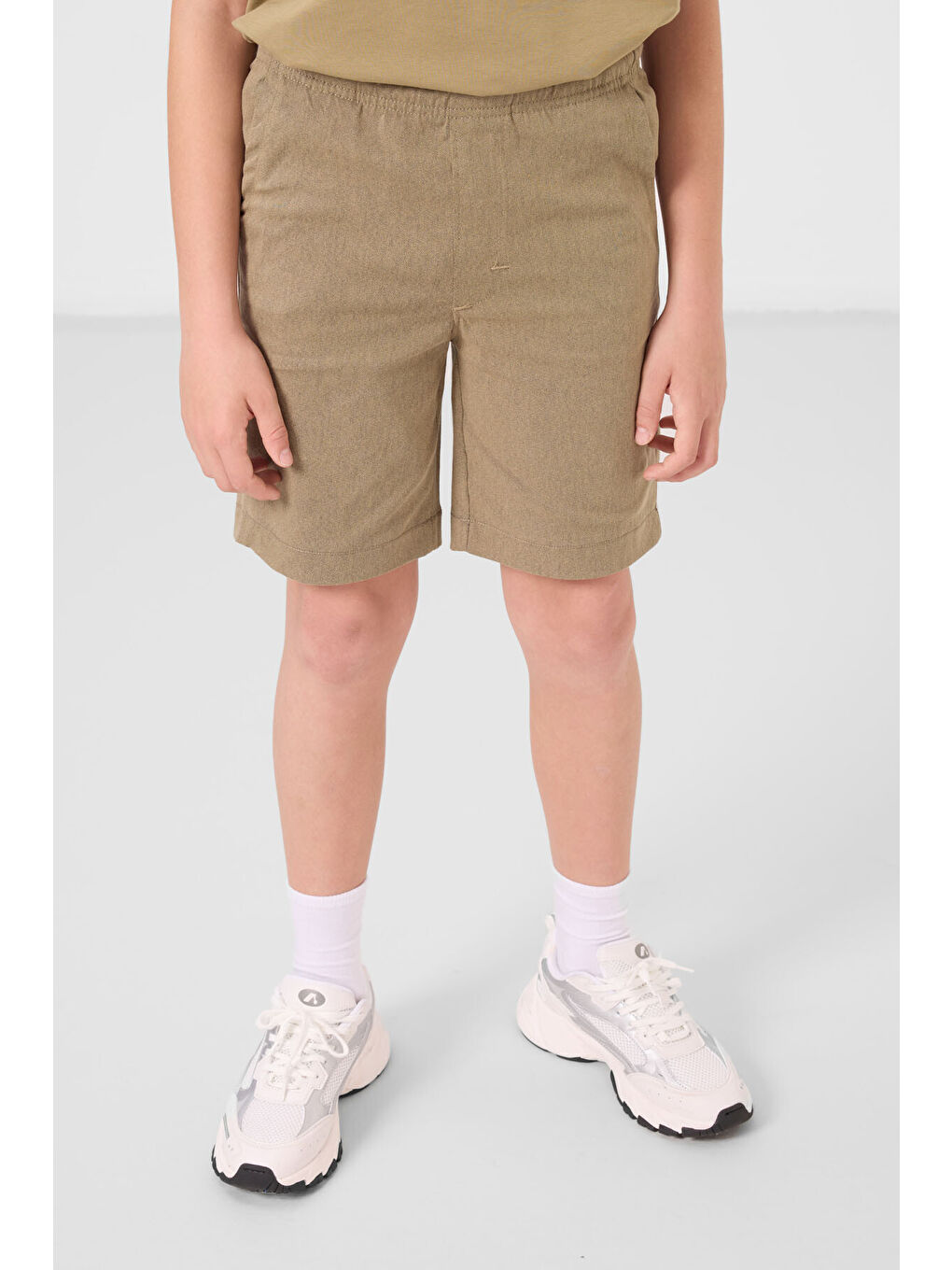 Koyu Bej-Camel Pamuklu Oversize Fit Dokuma Hafif Esnek Chino Erkek Çocuk Şort Takım - 11278-1