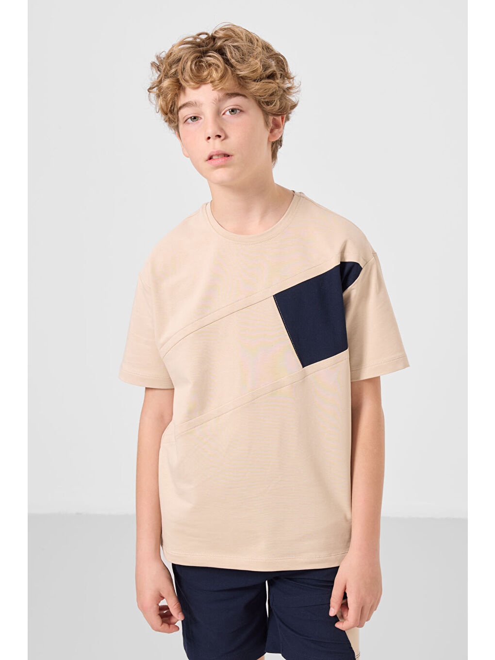 Bej-Lacivert Pamuklu Oversize Fit Dokuma Hafif Esnek Chino Erkek Çocuk Şort Takım - 11275-2