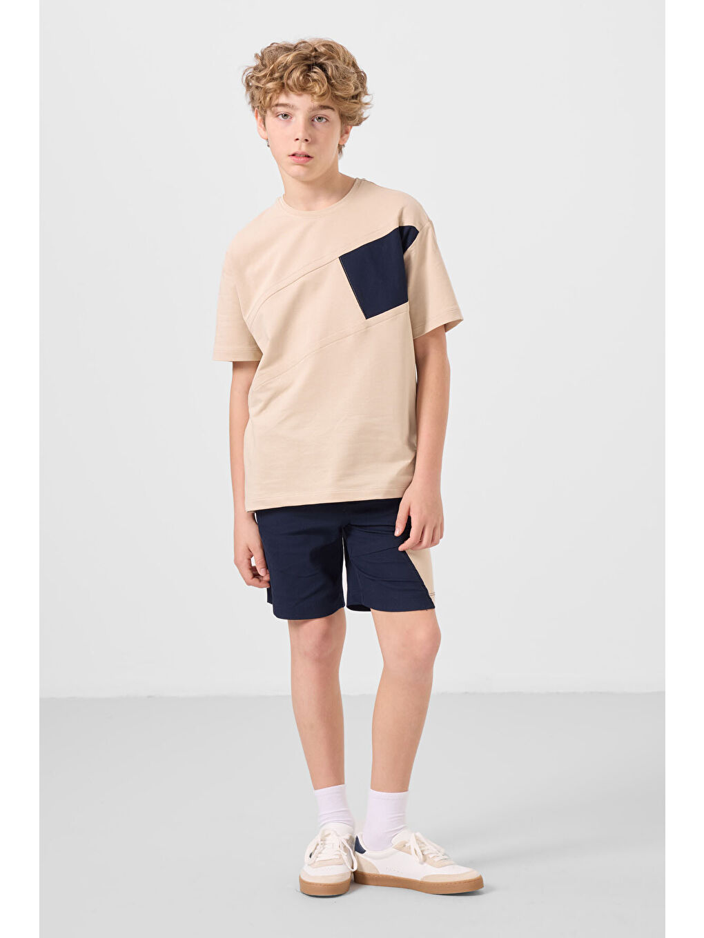 Bej-Lacivert Pamuklu Oversize Fit Dokuma Hafif Esnek Chino Erkek Çocuk Şort Takım - 11275-4