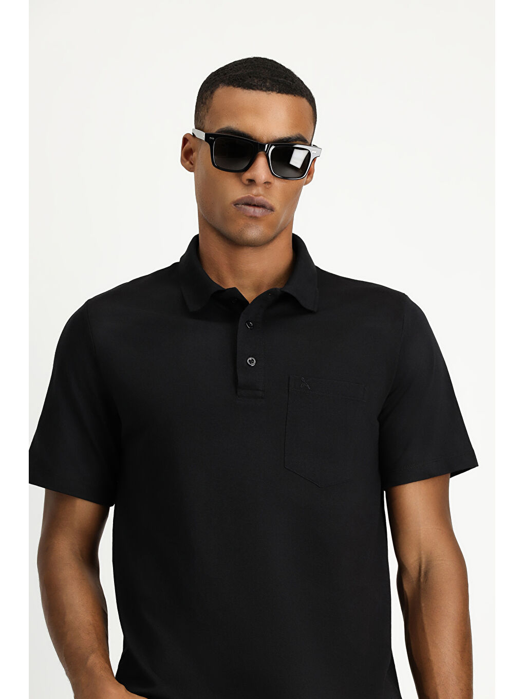 Siyah Regular Fit Pamuklu Nakışlı Cepli Polo Yaka Büyük Beden Tişört