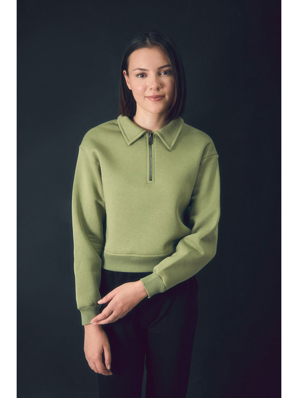 Fullamoda Haki Polo Yaka Yarım Fermuarlı Crop Sweatshirt