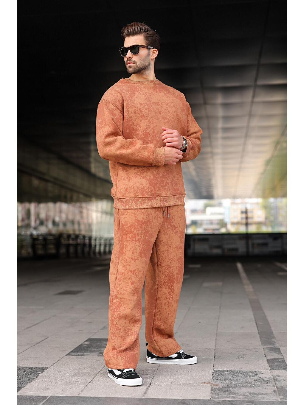 Kahverengi Bisiklet Yaka Batik Desenli Erkek Sweatshirt Pantolon Takım E7344-1