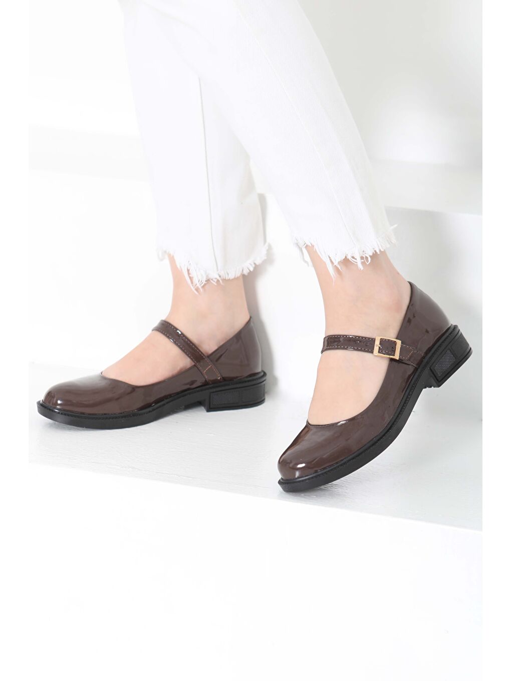 Kahverengi Kadın Kahve Jane Kemer Detaylı Loafer Ayakkabı - 27145