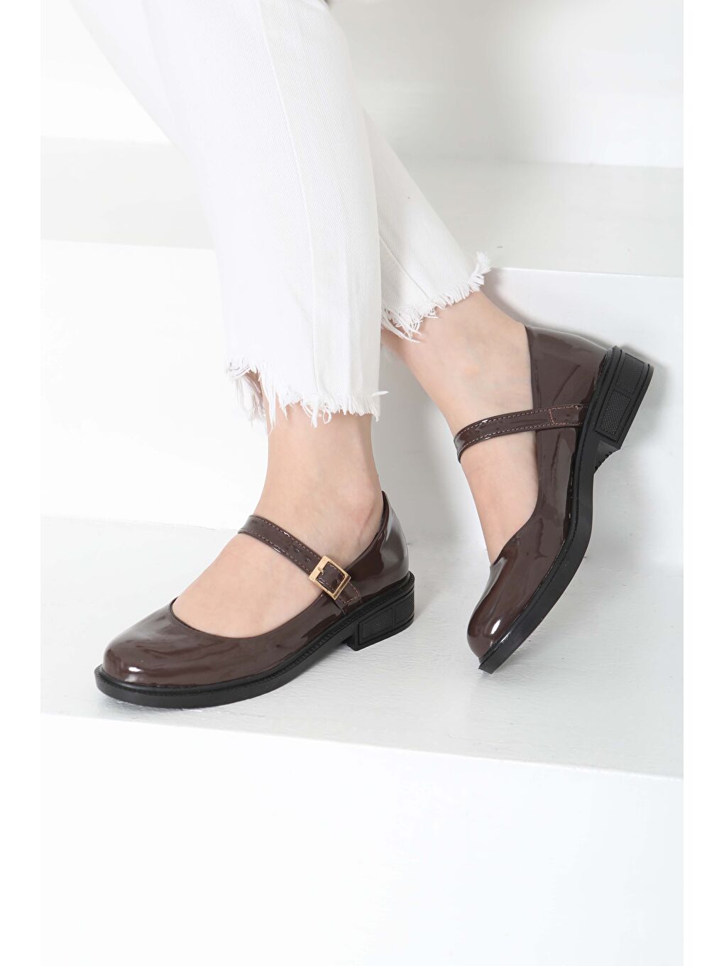 Kahverengi Kadın Kahve Jane Kemer Detaylı Loafer Ayakkabı - 27145-2