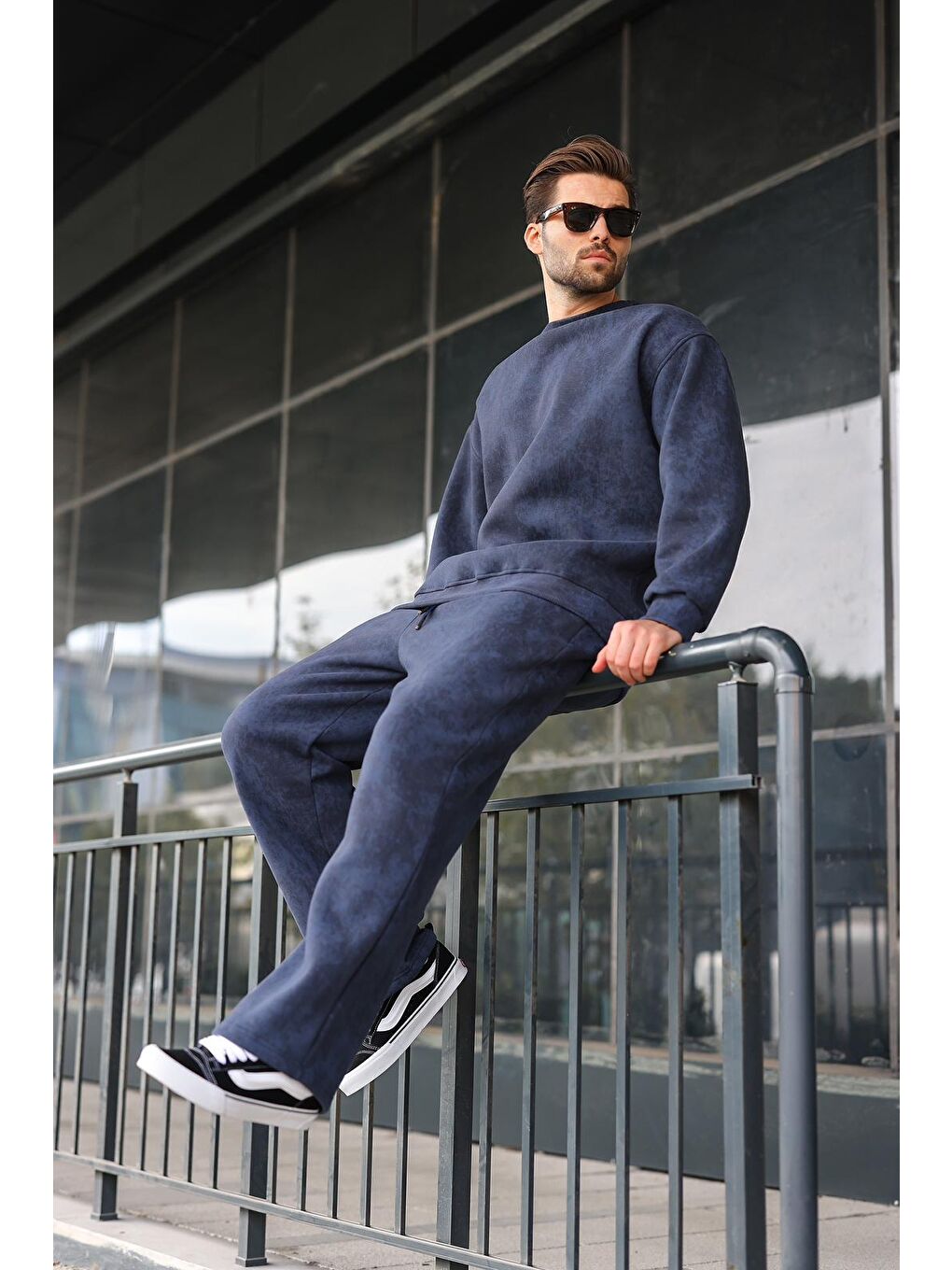 Lacivert Bisiklet Yaka Batik Desenli Erkek Sweatshirt Pantolon Takım E7344-1