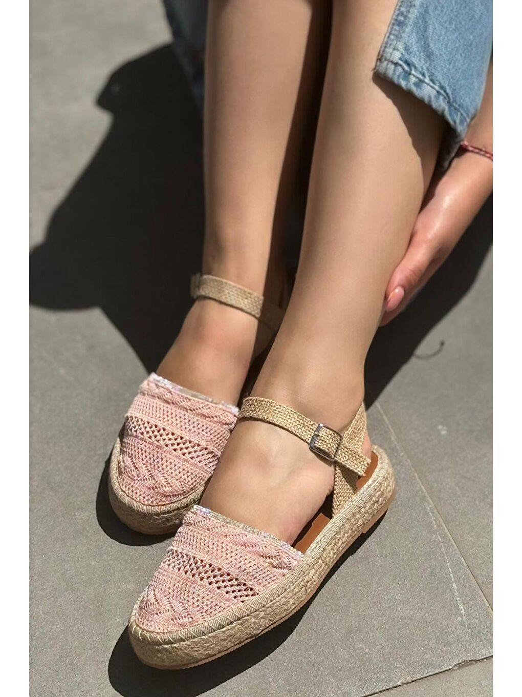 Pembe Glara Önü Kapalı Hasır Görünümlü Kadın Triko Sandalet