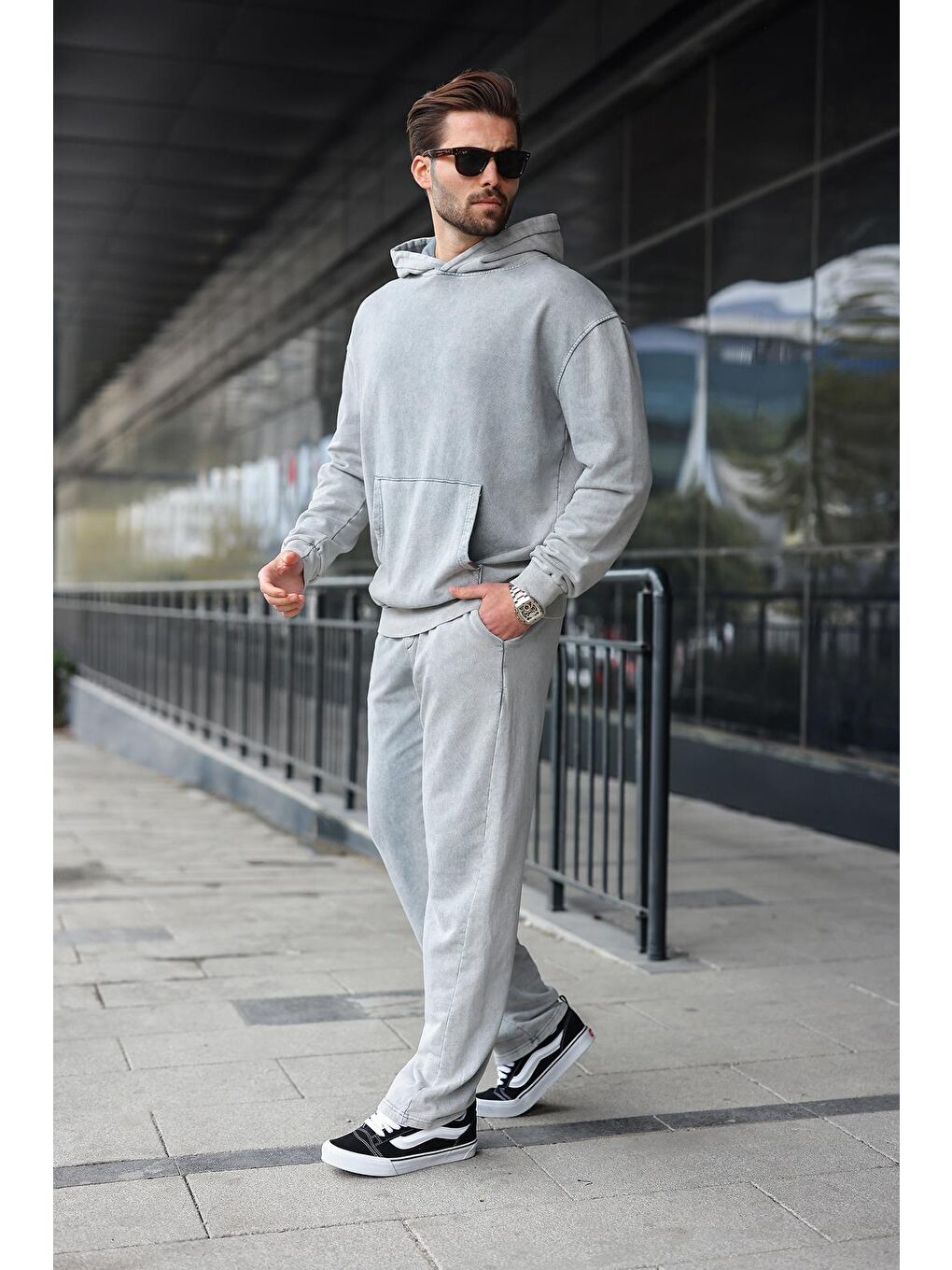 Boyalı Gri Kanguru Cep Kapüşonlu Erkek Eşofman Takımı E7341