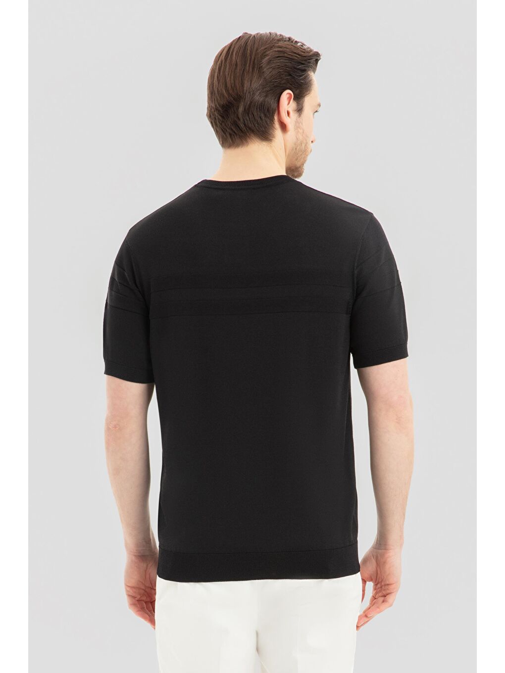 Siyah Slim Fit Jakarlı Triko Bisiklet Yaka Tişört-2