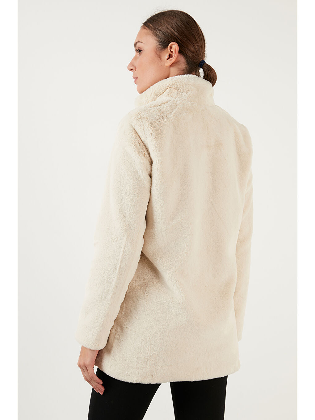 Bej Regular Fit Dik Yaka Cepli Yumuşak Dokulu Suni Kürk Onlvida Kadın Mont 15164600-4