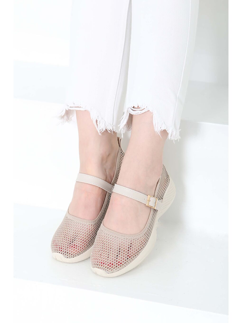 Kadın Bej Kemerli File Babet Ayakkabı - 27144-1