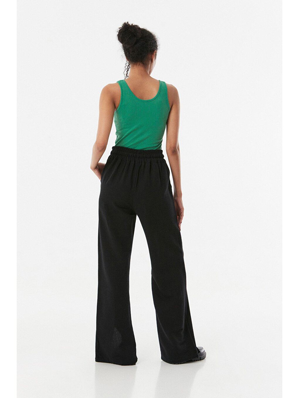 Siyah Beli Lastikli Önden Yırtmaçlı Çimalı Keten Pantolon-1