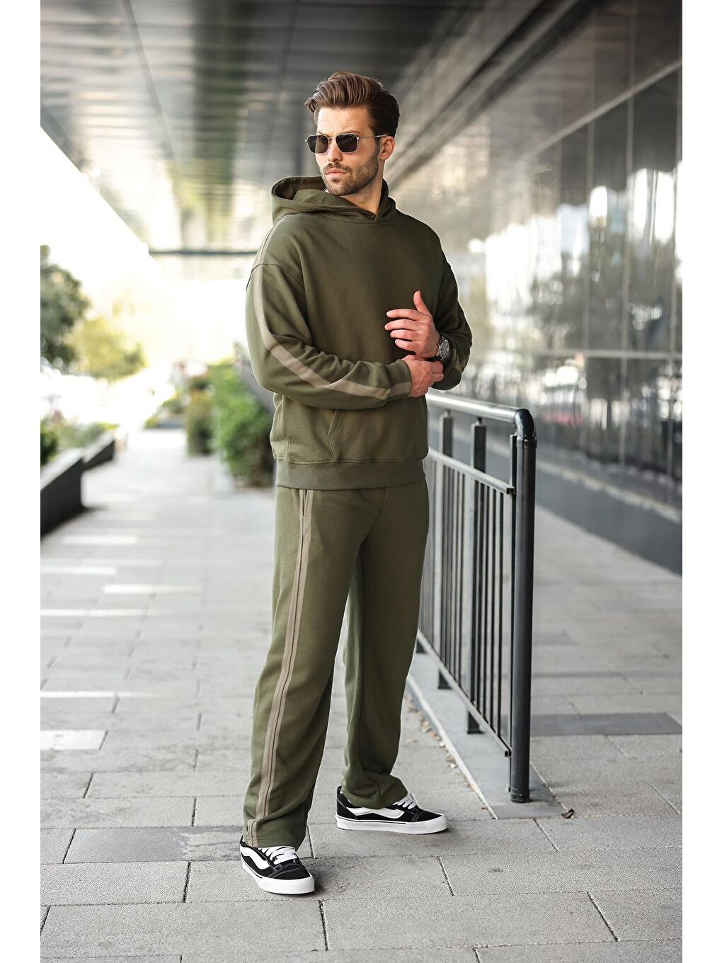 Haki Kanguru Cep Kapüşonlu Erkek Eşofman Takımı E7336-3