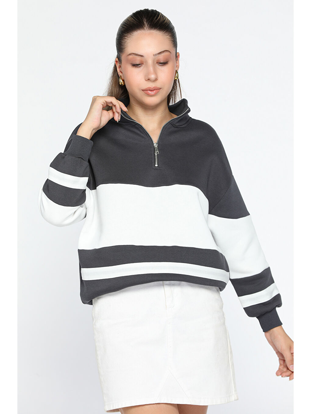 Gri Renk Garnili Yarım Fermuarlı Üç İplik Şardonlu Sweatshirt