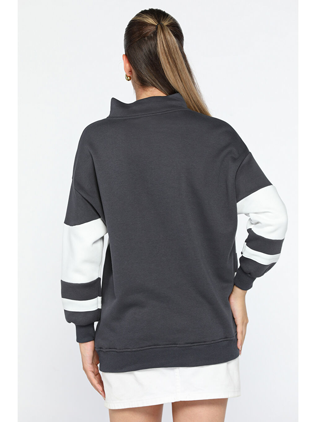 Gri Renk Garnili Yarım Fermuarlı Üç İplik Şardonlu Sweatshirt-2