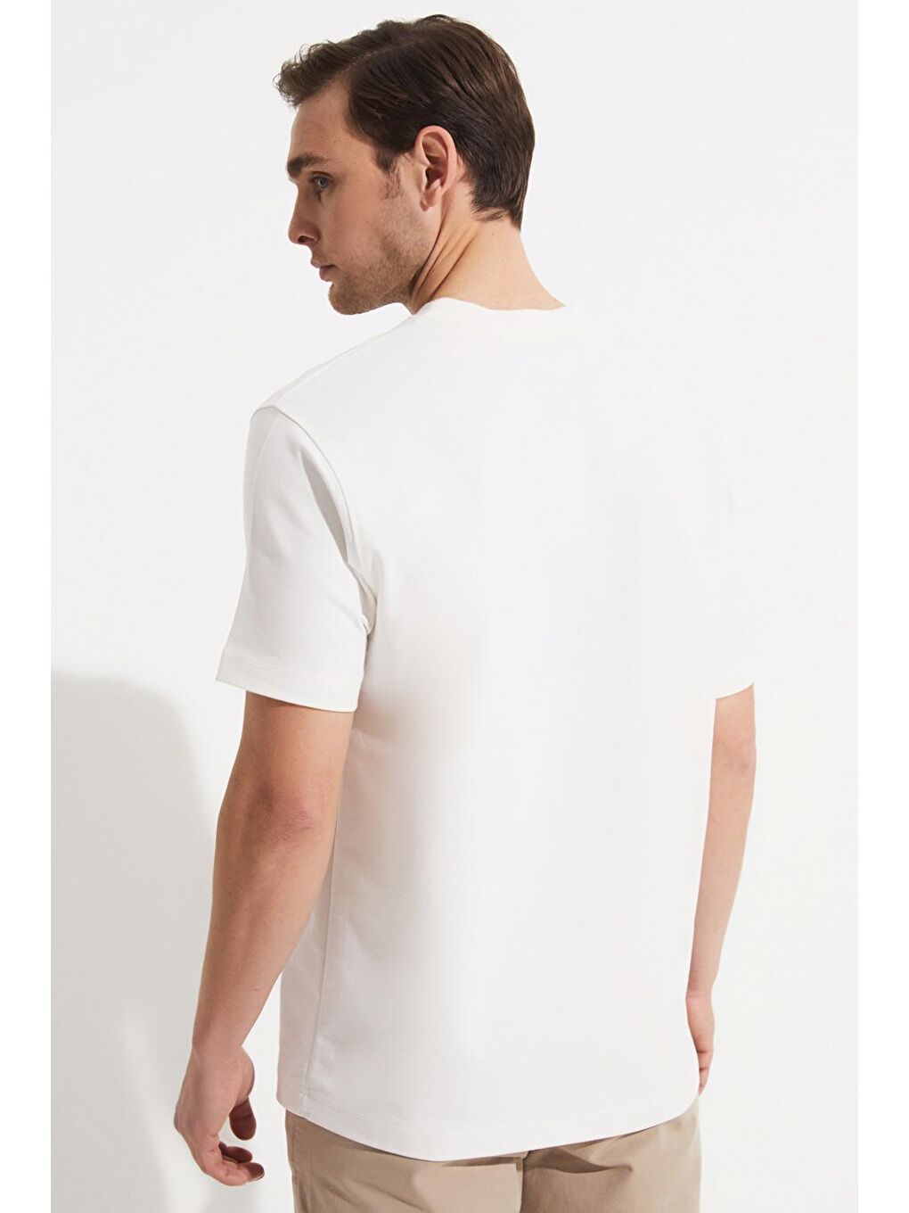 Beyaz Bisiklet Yaka Kısa Kollu Baskılı Erkek Tişört-2