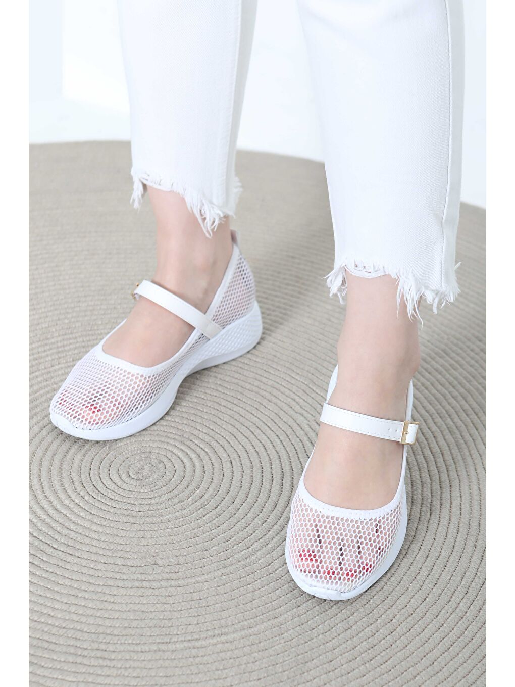 Kadın Beyaz Kemerli File Babet Ayakkabı - 27144-2