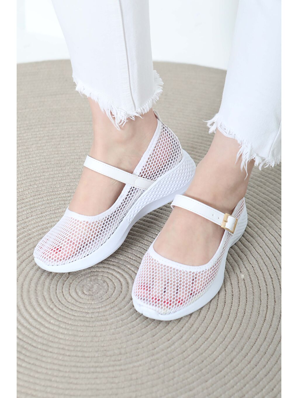 Kadın Beyaz Kemerli File Babet Ayakkabı - 27144-3