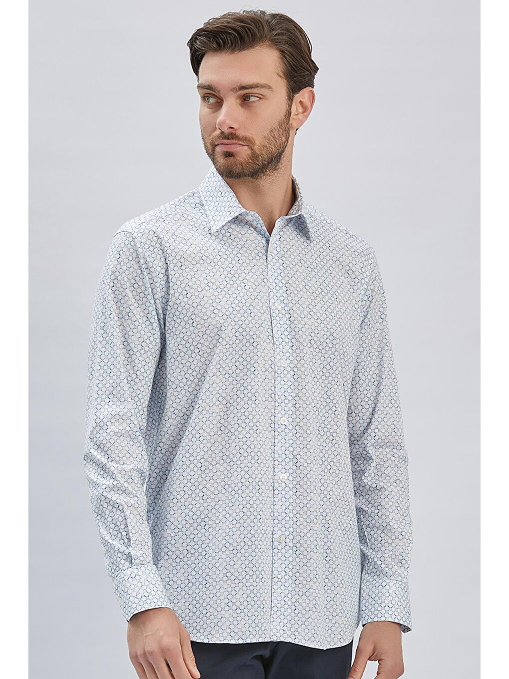 Koyu Mavi Uzun Kollu Baskılı  Sert Yaka Cepli Klasik Comfort Fit Gömlek 1004240107-1