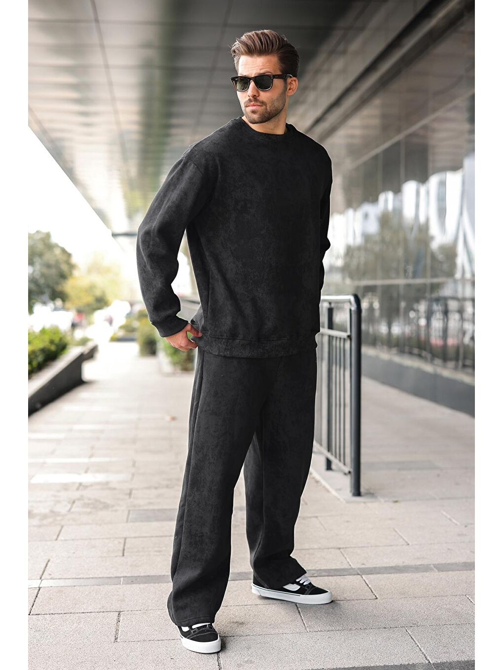 Siyah Bisiklet Yaka Batik Desenli Erkek Sweatshirt Pantolon Takım E7344-4