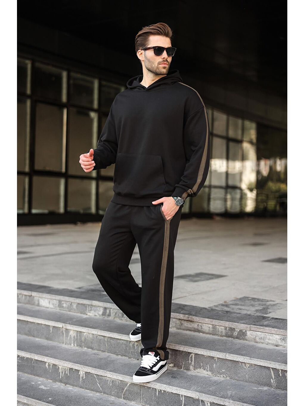 Siyah Kanguru Cep Kapüşonlu Erkek Eşofman Takımı E7336