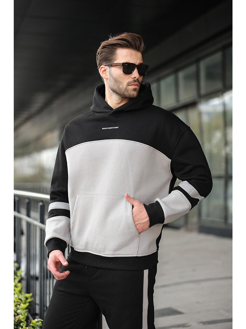 Siyah Alt Üst Kapüşonlu Eşofman Takımı E7340-2