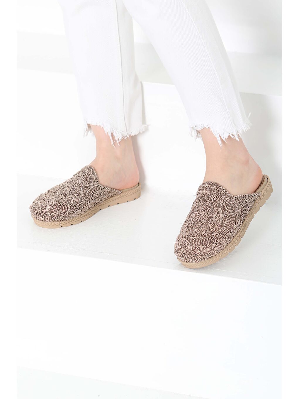 Bej Kadın Vizon Nakış Hasırlı Terlik - 27158-3