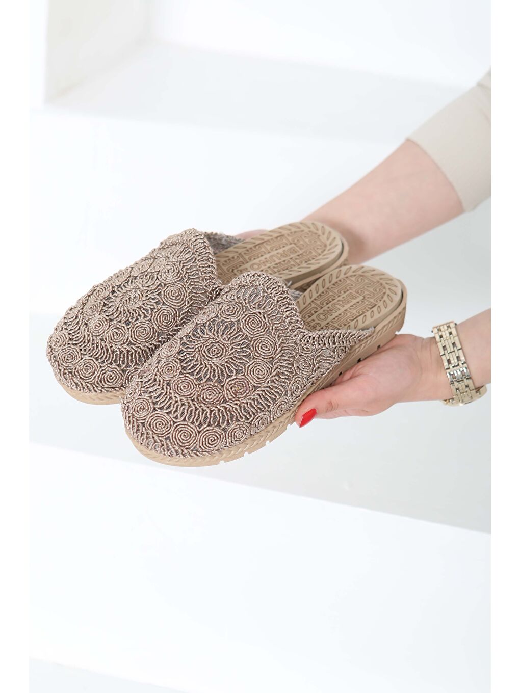 Bej Kadın Vizon Nakış Hasırlı Terlik - 27158-4