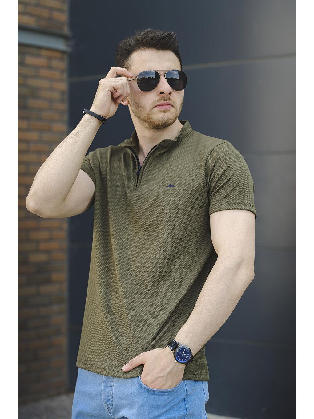 Hakim Yaka Petek Kumaş Yarım Fermuarlı Erkek Tshirt