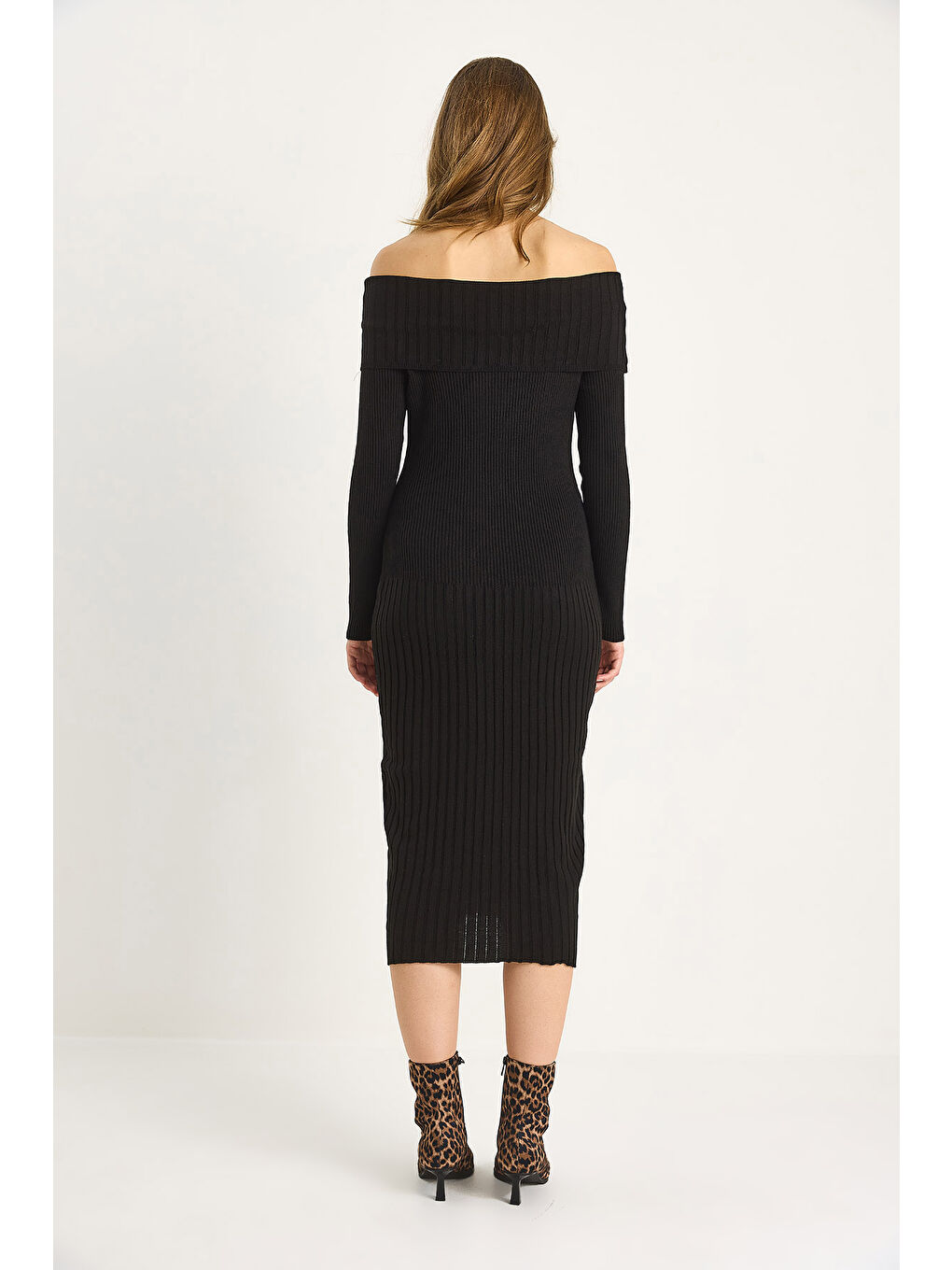 Siyah Kadın Fitilli Madonna Yaka Triko Elbise-5