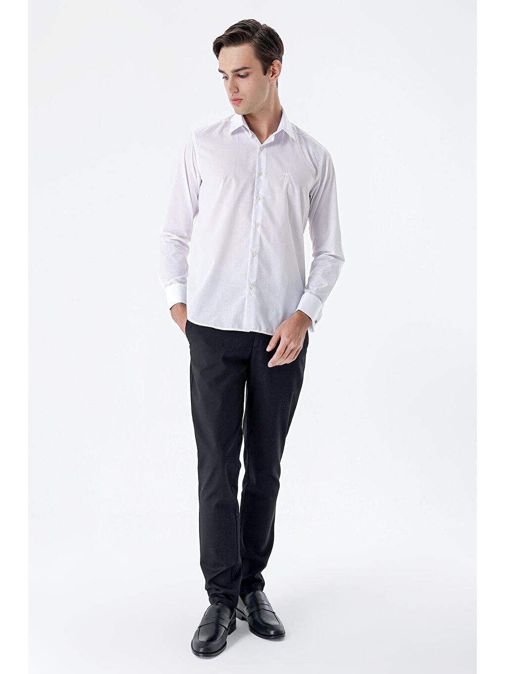 Beyaz Uzun Kol Düz Bez Ayağı Sert Yaka Cepsiz Pamuklu Basic Slim Fit Gömlek 1004245059-1