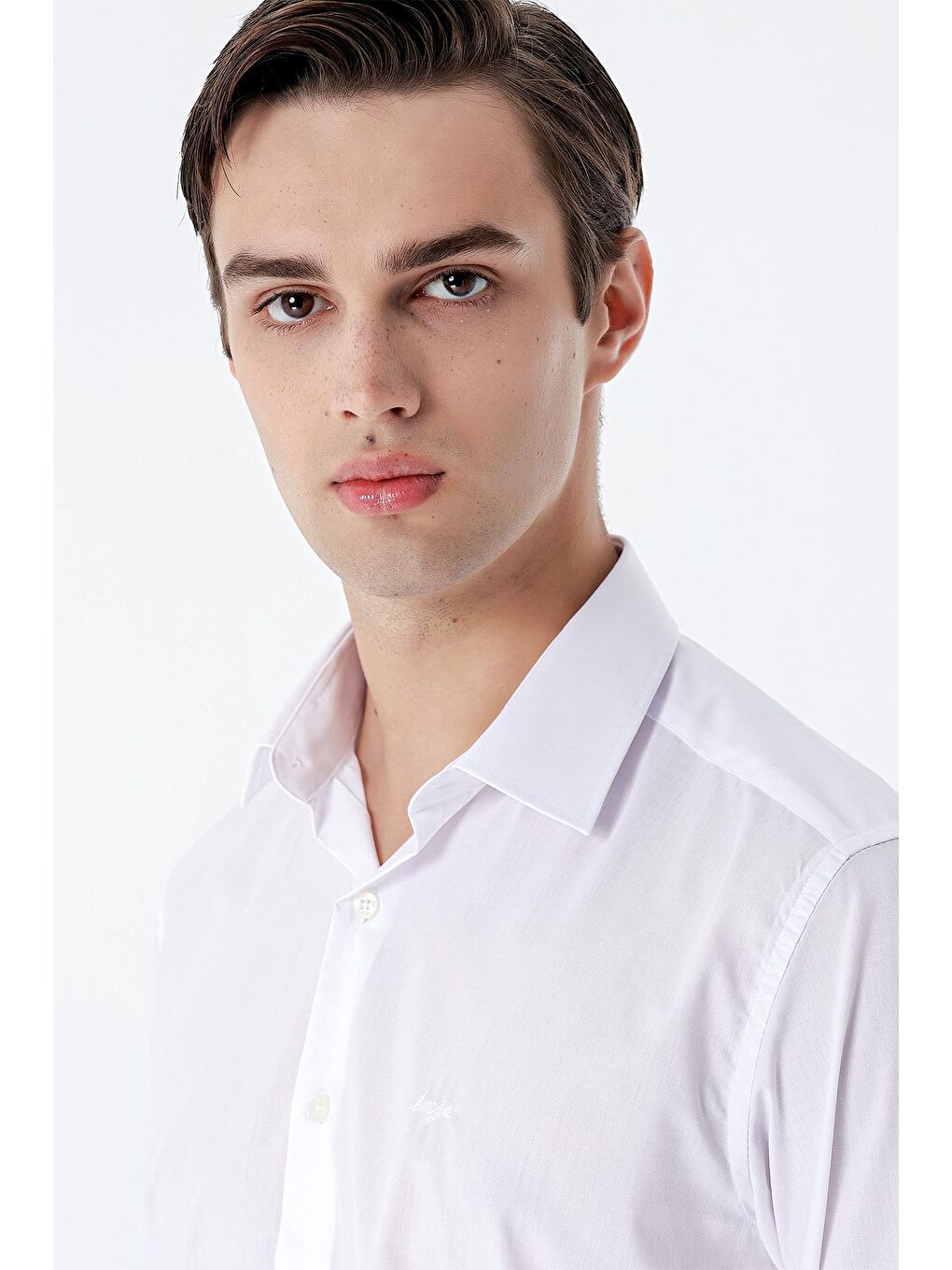 Beyaz Uzun Kol Düz Bez Ayağı Sert Yaka Cepsiz Pamuklu Basic Slim Fit Gömlek 1004245059-4