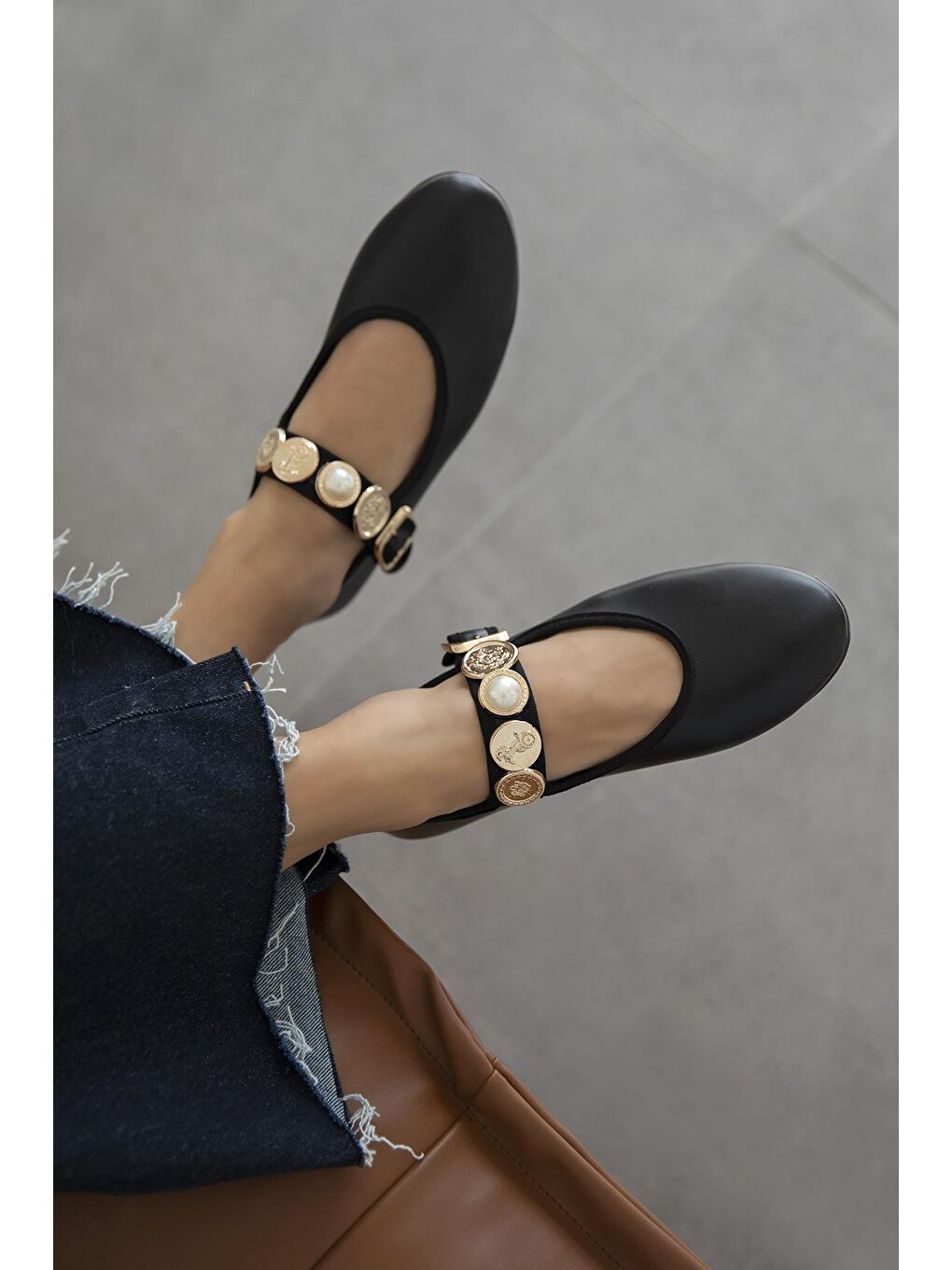 Leonardo Kadın  Aksesuar  Detay  Deri Babet Siyah-1