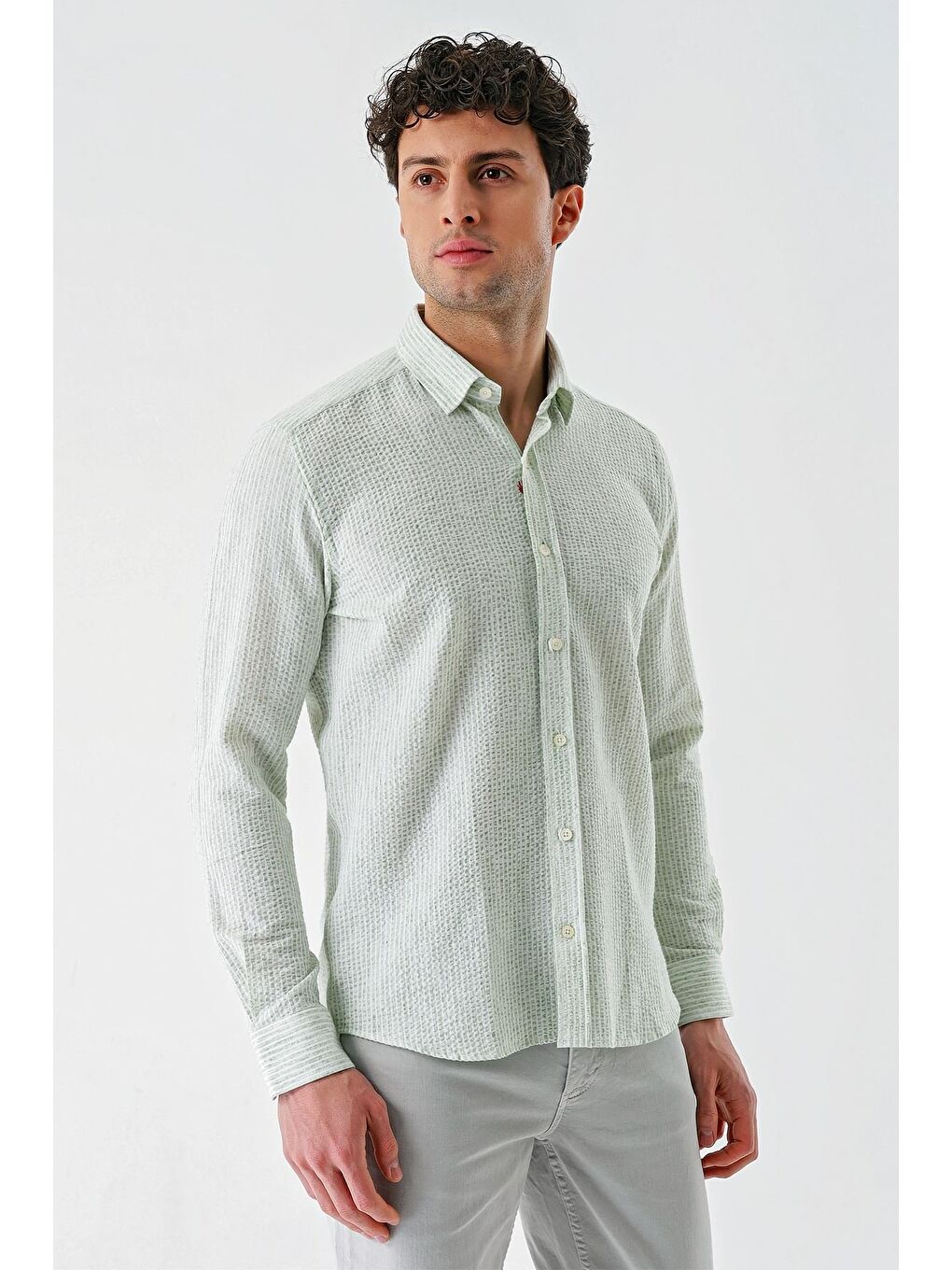 Koyu Yeşil Uzun Kollu Biritli Yaka Pamuklu Elastanlı Casual Slim Fit Gömlek 1004240233-1