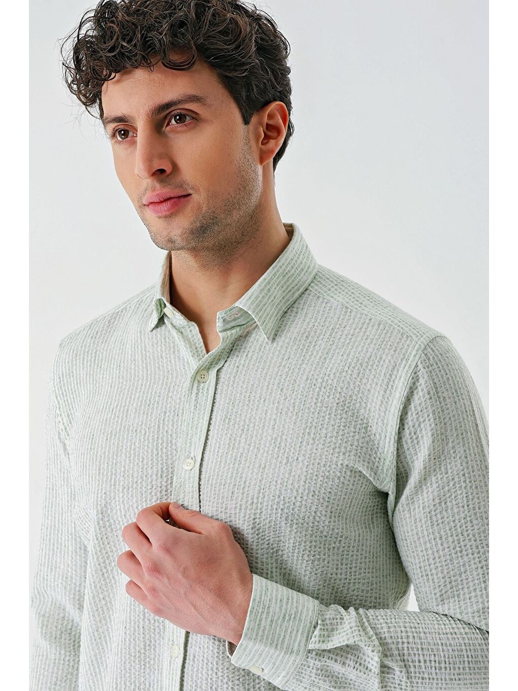 Koyu Yeşil Uzun Kollu Biritli Yaka Pamuklu Elastanlı Casual Slim Fit Gömlek 1004240233-5