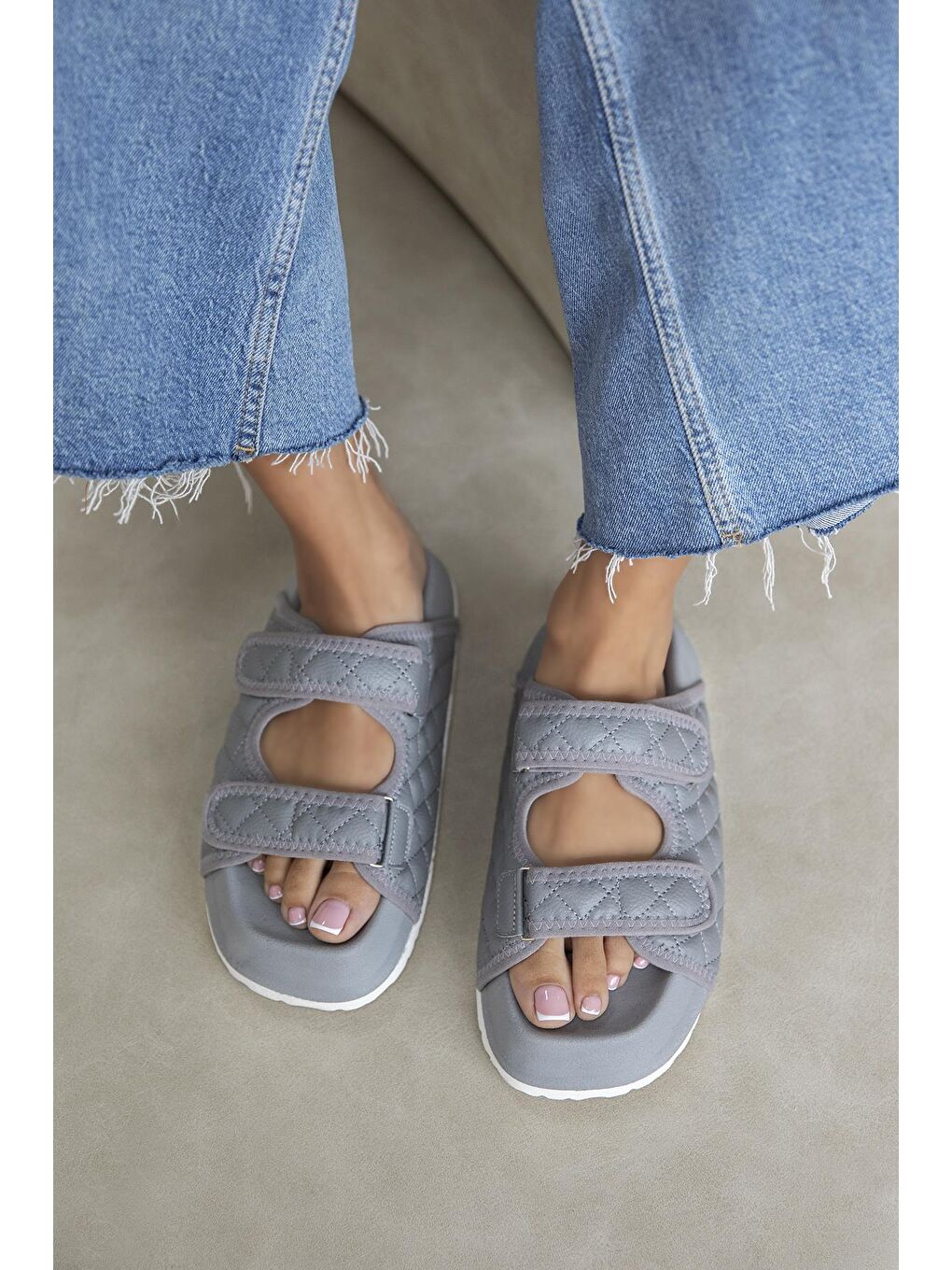 Flex  Kadın  Kapitone Detay  Günlük Terlik Gri