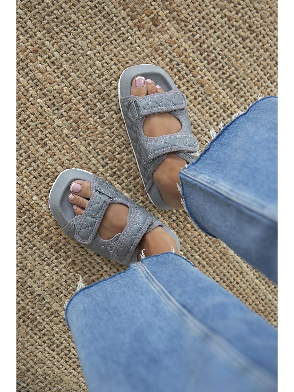 Flex  Kadın  Kapitone Detay  Günlük Terlik Gri-1