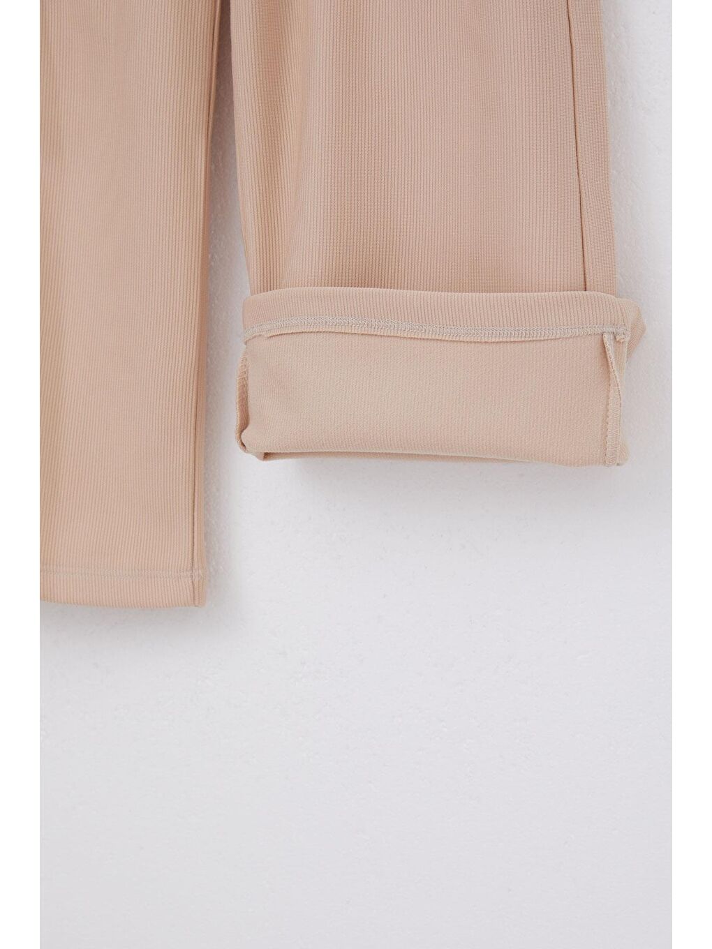 Kız Çocuk Pantolon Bel Kısmı Arma Detaylı Cepli Bej (9 Yaş)-3