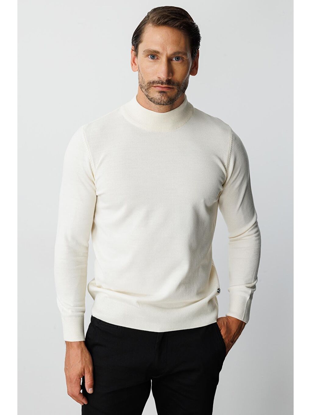 Ekru Kemik Dar Kalıp Yarım Balıkçı Düz Uzun Kollu Triko