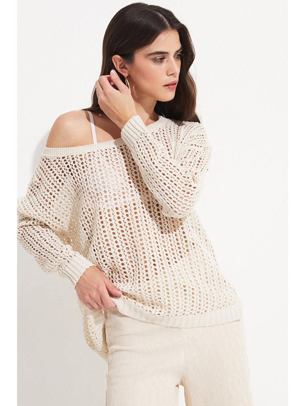 Ekru Kadın Pamuk File Detaylı Kayık Yaka Bluz-1