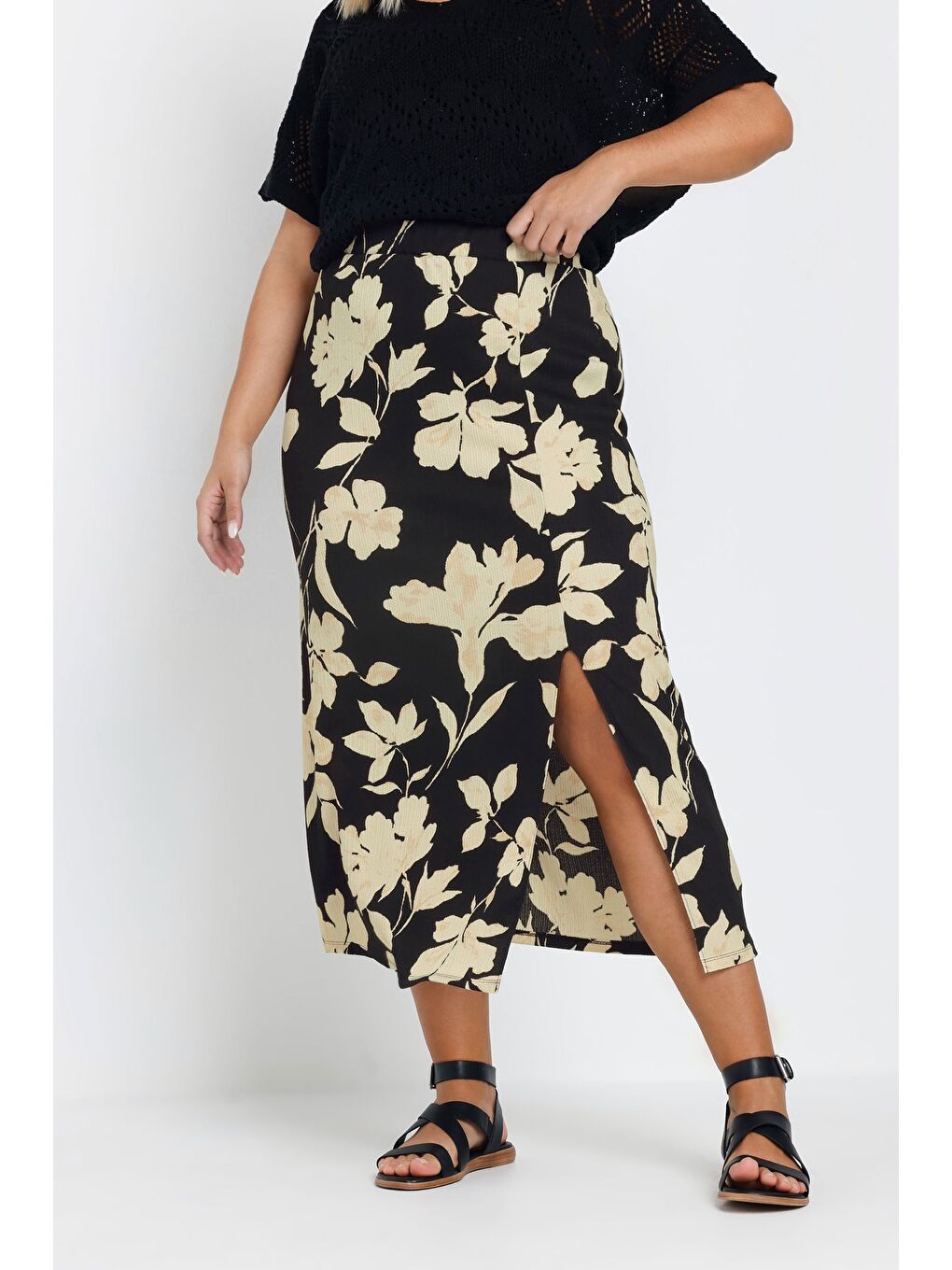 Siyah Büyük Beden Bürümcük Kumaş Yırtmaç Detaylı Beli Lastikli Etek 303769-3