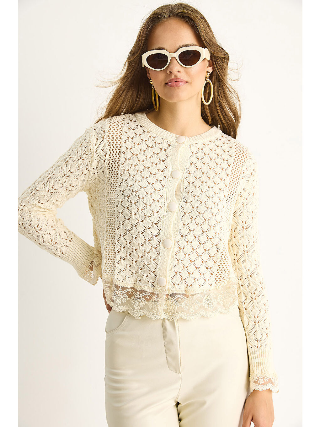 Ekru Kadın Dantel Detaylı Mevsimlik Örgü Hırka-2