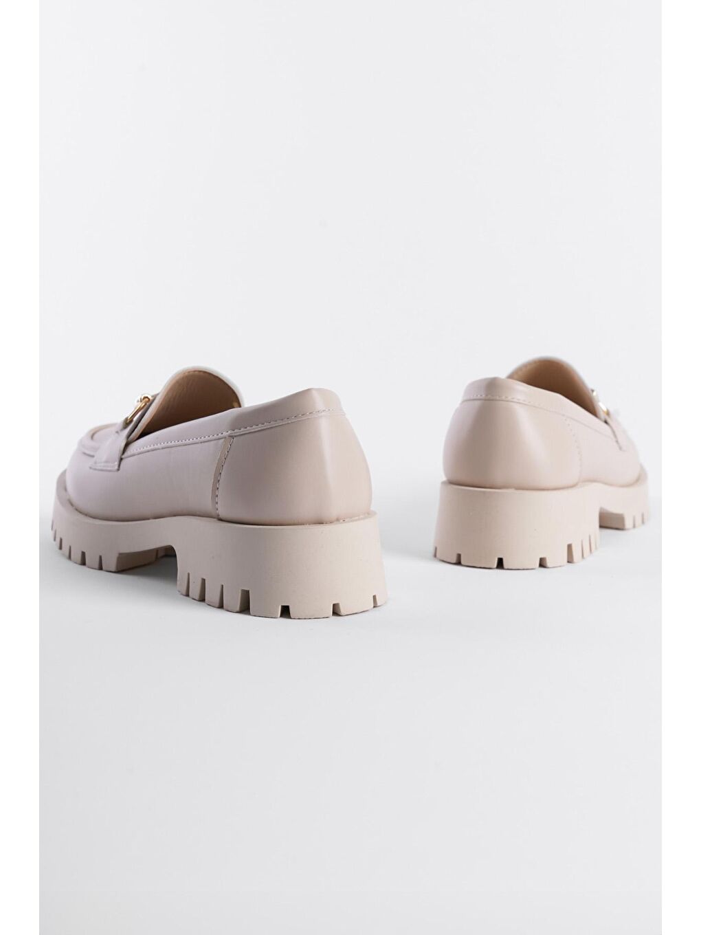 Bej Trak Tabanlı Metal Tokalı  Kadın Loafer-2