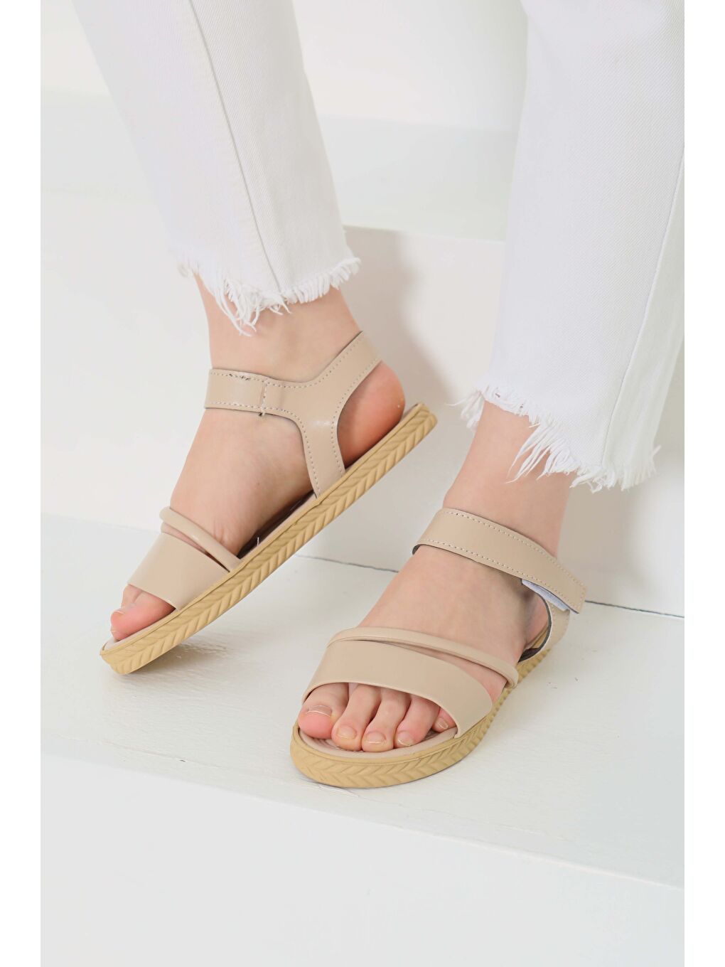 Bej Kadın Vizon Çapraz Detaylı Sandalet - 27111-4